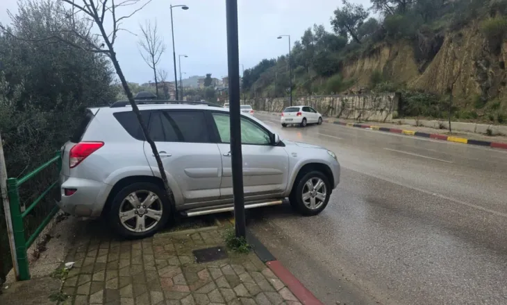 Aksident në Sarandë, plagoset një grua