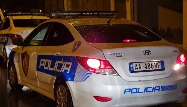 Aksidenti me tre të vdekur në Tepelenë, Policia jep detaje: Dy shoferët 24 dhe 25 vjeç humbën jetën në vend