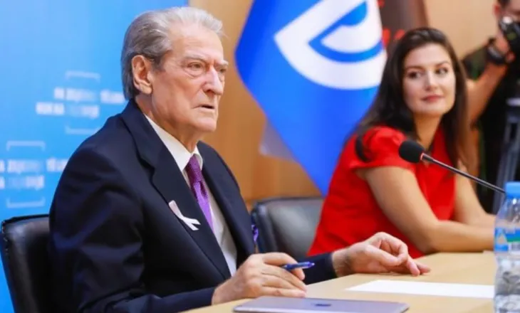 Aksioni opozitar dhe synimi për të krijuar qeveri teknike, PD mbledh nesër Kryesinë