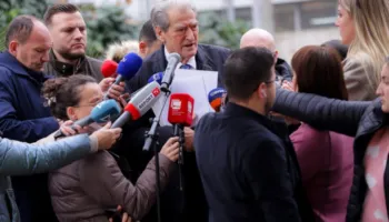 Akuza e SPAK për “korrupsion politik”, Berisha: Po hetohem pse Argita ka përfituar një apartament 77 m2 nga privatizimi, si 1 milionë shqiptarë të tjerë