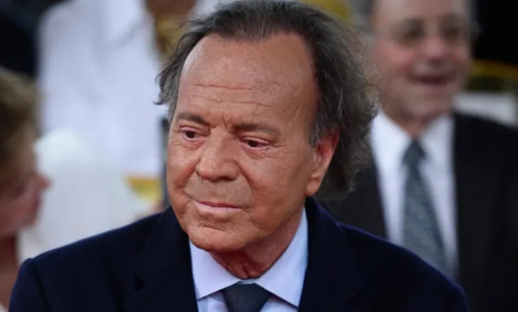 Akuzohej për ngacmim seksual, gjykata hedh poshtë akuzat për Julio Iglesias