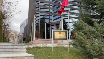 Akuzohet për marrëdhënie seksuale me 12-vjeçaren në Pogradec, jepet masa për 67-vjeçarin