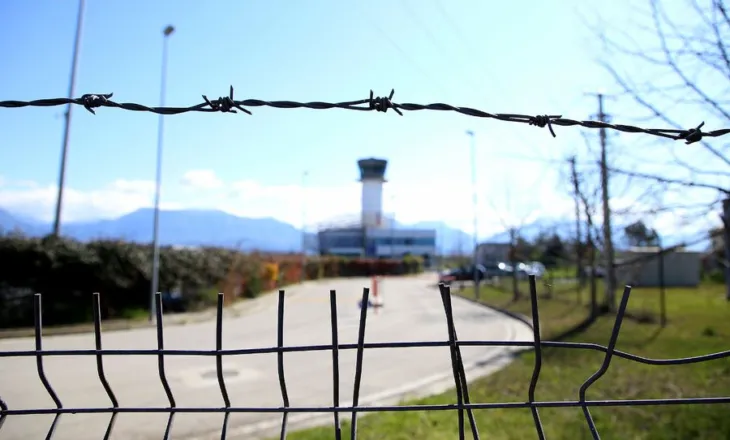 Akuzohet për një plagosje me thikë në Durrës, ekstradohet nga Greqia 32-vjeçari