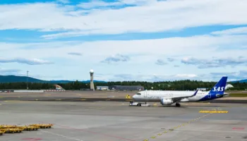 Alarm në Aeroportin e Oslos, mbyllet një pistë fluturimesh pas konstatimit të një droni