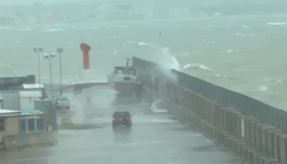 Alarm nga Bashkia Durrës: “Shmangni daljet e panevojshme”, moti përkeqësohet