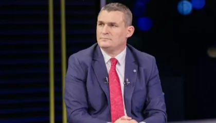 Altin Dumani merr ‘dritën jeshile’ për një tjetër rol, pas përfundimit të mandatit në krye të SPAK dhe marrjes së detyrave të reja në…