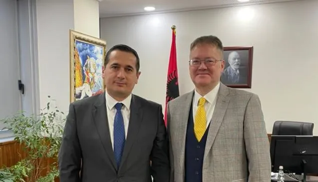 Ambasadori britanik takon Brahon, diskutime mbi mbështetjen e Londrës për SPAK