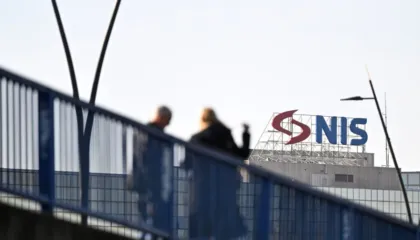 Amerika i zgjat sërish licencën industrisë së naftës së Serbisë