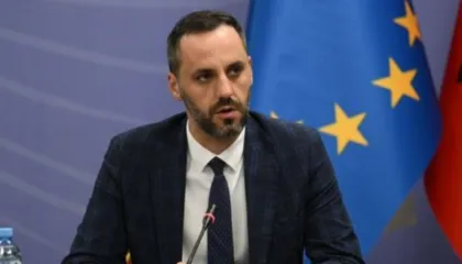 Amnistia e fundvitit/ Ministri Lamallari zbulon kriteret dhe kush janë të burgosurit që do të lirohen (VIDEO)