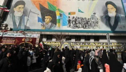 Analiza/ Protestat dhe kërcënimet nga SHBA po ‘lëkundin’ raportin Kinë-Iran