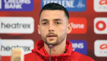 Arbër Hoxhës i del emri te Gallatasaraji