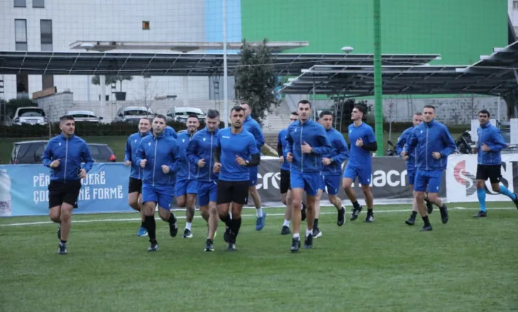 Arbitrat dhe asistentët e Kategorisë së Parë zhvilluan testet fizike e teorike