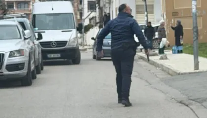 Arratisja e Altin Ndocit/ Efektivi që e ndoqi nga pas, i njëjti që i dha telefonin Veliajt te furgoni i policisë