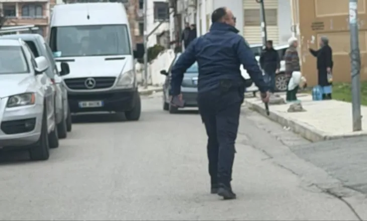 Arratisja e Altin Ndocit/ Efektivi që e ndoqi nga pas, i njëjti që i dha telefonin Veliajt te furgoni i policisë