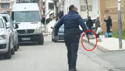 Arratisja e Altin Ndocit nga spitali i Durrësit! Ja momenti ku polici i Burgjeve e ndjek me pistoletë në dorë