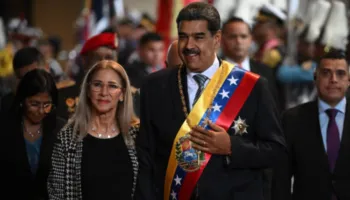 Arrestimi i Maduros, presidenti dhe bashkëshortja po flinin në momentin kur arritën forcat amerikane, si u tërhoq zvarrë lideri venezuelian nga dhoma e tij gjumit
