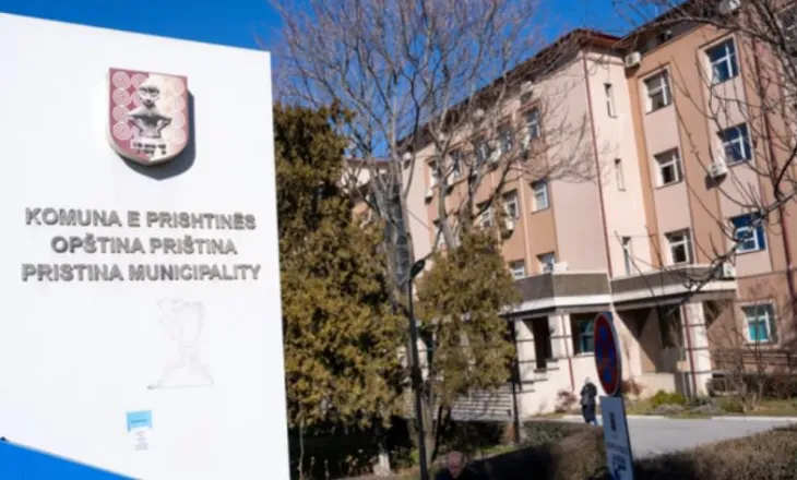 “Askush mbi ligjin!”/ Ryshfet dhe keqpërdorim i detyrës, arrestohen tre zyrtarë të Komunës së Prishtinës, reagon Rama