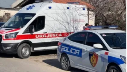 Automjeti bie në një përrua në Klos, një 30-vjeçar i humbur. Dyshime për disa persona të lënduar