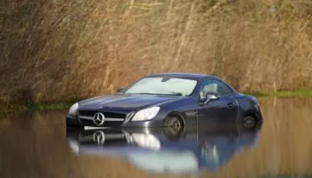 Automjeti i përmbytur? Ja hapat që duhet të ndiqni menjëherë