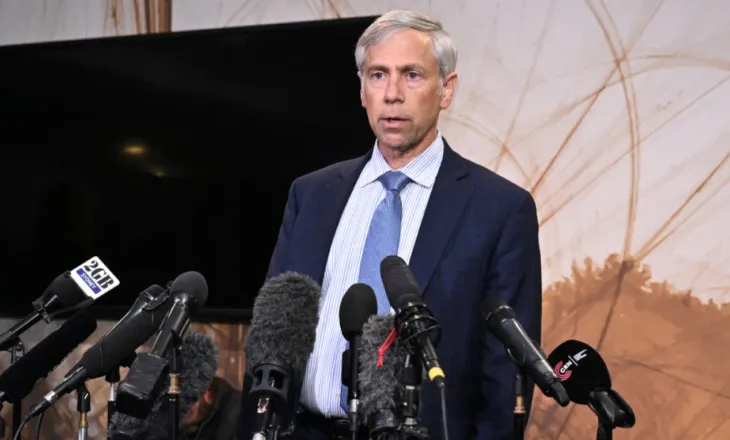 Avokati i Assange, Barry Pollack, do të përfaqësojë Nicolas Maduron në gjyq