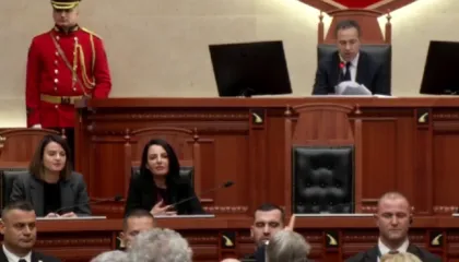 Balluku në Kuvend, PD thirrje: Dorëzojani drejtësisë