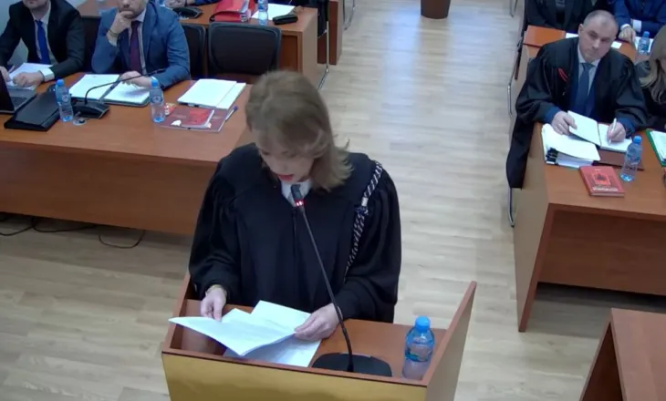 Balluku/ Seanca në Kushtetuese, Qeveria: Pezullimi antikushtetues. Vendimi i njëanshëm