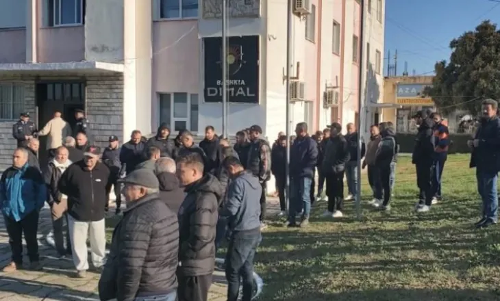 Banorët e Dimalit në protestë:  Firma “Salillari” shkatërroi argjinaturat dhe kanalin, u përmbytëm 4 herë