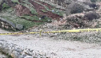 Banorët nisën të hapnin rrugën e bllokuar, policia e Vlorës vendos në të dy krahët e rrugës Matogjin-Bashaj