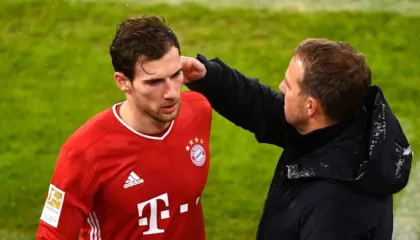 Barcelona “dridh” Napolin për mesfushorin gjerman, Flick “thërret” të preferuarin e tij