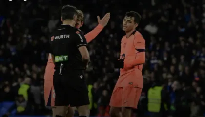Barcelona ndihet e vjedhur nga arbitri, De Jong shpërthen kundër Gil Manzano