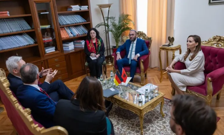 Bardhi me Ministrin gjerman për Europën: Jetike për Shqipërinë lufta ndaj korrupsionit dhe lidhjeve të qeverisjes me krimin e organizuar