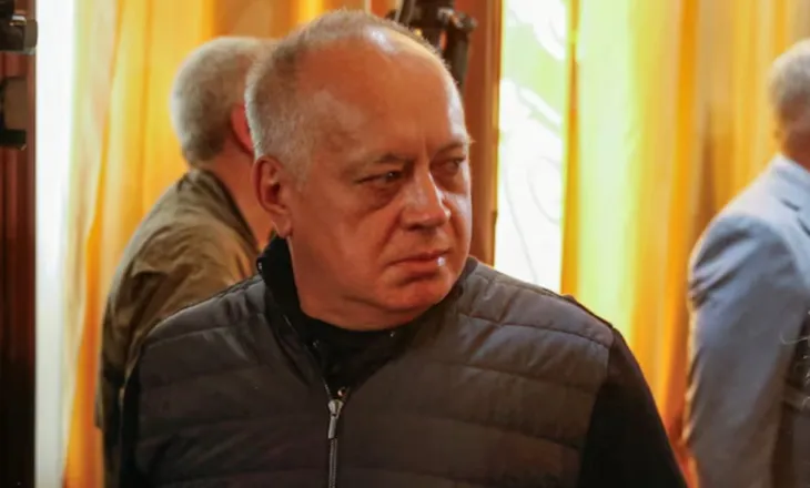 “Bashkëpuno me zv.Presidenten ose të pret fati i Maduros”, SHBA kërcënon ministrin e brendshëm të Venezuelës. Reuters: Rodríguez-it i kanë gjetur pasuritë e fshehura në Katar