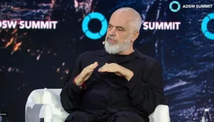 Batutat me gazetarin/ Rama ndaj mediave greke: U nxor nga konteksti, e kthyen në polemikë publike me pathos nacionalist