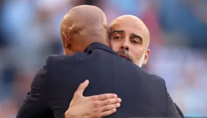 BAYERN SHKRUAN HISTORINË! Kompany barazon “babain e tij” profesional, Pep Guardiola dhe e kalon te golat