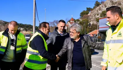 Beci inspekton Bahçallëkun: Më shumë shpejtësi, hyrja e Shkodrës po kthehet në portë dinjitoze