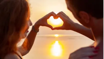 Bekuar qofshin ata që na prekin zemrat me dashuri…