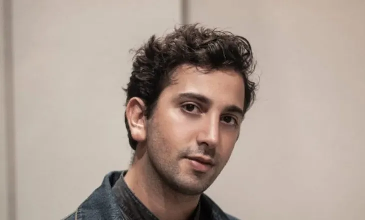 Bëri histori në Venecia/ Flet Mario Banushi, regjisori shqiptar që fitoi “Luanin e Argjendtë”