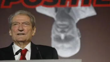 Berisha kalon në delir pas intervistës së Arben Ahmetajt në televizionin e tij: Është guximtar i madh