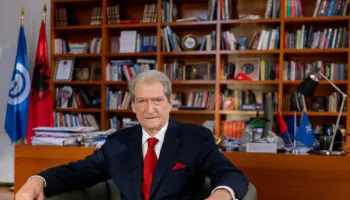 Berisha “mesazh” për Salianjin: Punon për interesa private, kam dokumente, në PD do të ketë spastrime