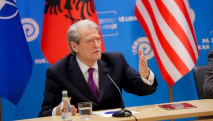 Berisha: Narko-diktatori nuk e heq Lubinë sepse në dosjen e saj, në tre rreshta, dy janë për Edi Ramën