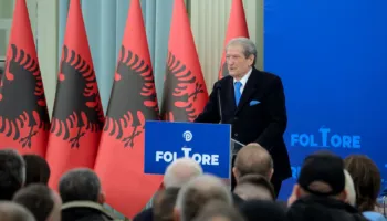 Berisha në Lezhë, sulmon Bashën: Një kalbësirë e brendshme kapi PD!  Ditën ishte me demokratët, natën me Ramën ndante pazaret!