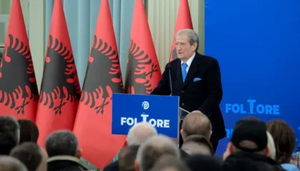 Berisha në Lezhë, sulmon Bashën: Një kalbësirë e brendshme kapi PD!  Ditën ishte me demokratët, natën me Ramën ndante pazaret!