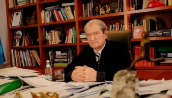 Berisha: Pasardhësit e bllokmenëve nuk pyesin për Shqipërinë tjetër, përveç Tiranës së karrigeve