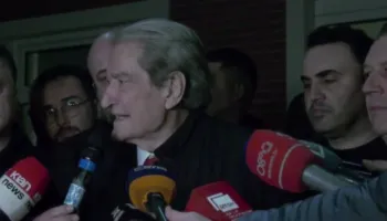 Berisha: Protestuesit goditën regjimin, nuk do të gjejë as vrimë miu ku të fshihet