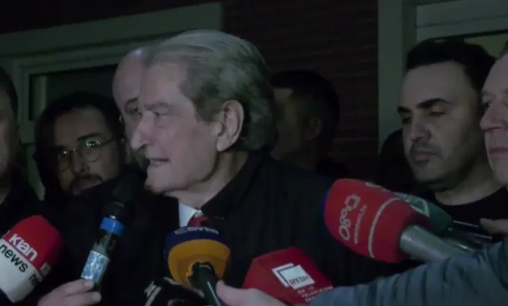 Berisha: Protestuesit goditën regjimin, nuk do të gjejë as vrimë miu ku të fshihet