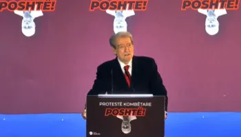 Berisha protestuesve: Sonte ju ftoj të bashkohemi për të përmbysur qeverinë