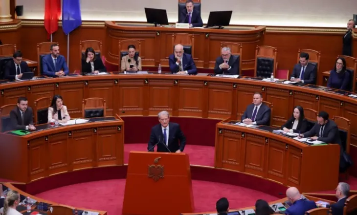 Berisha publikon mesazhet: Krimi kërkonte lista deputetësh dhe garanci votash, Tao i garantonte