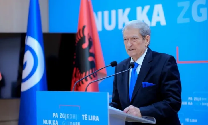 Berisha: Ramaduro kaloi një natë plot makthe, sot shkruante ndaj të rinjve protestues, njësoj si diktatori i fundit komunist