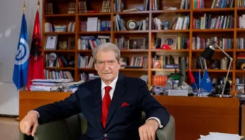 Berisha: Revolucioni iranian drejt fitores përfundimtare, diktatura e Ajetollahëve në grahmat e fundit