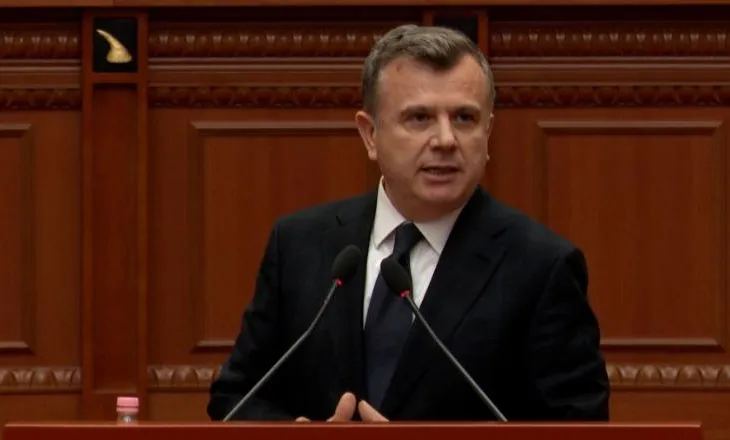 “Berisha tha se ishullin e Sazanit Fatos Nano ia ka ofruar Berlusconit”, Balla: Është mjeshtër i gënjeshtrës, s’ka pasur kurrë një projekt të tillë